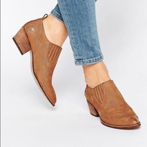 Dolce Vita western booties